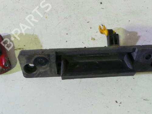 Used Tailgate handle KIA SORENTO I (JC) 2.5 CRDi 4WD (140 hp) 12620230