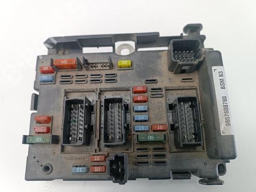 Used Fuse box PEUGEOT 307 SW (3H) 1.4 (75 hp) 25781978
