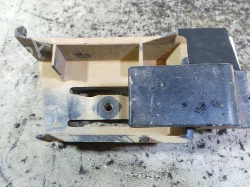 Used Front right interior door handle RENAULT RAPID Box Body/MPV (F40_, G40_) 1.2 (F406, G40A) (55 hp) 15270132