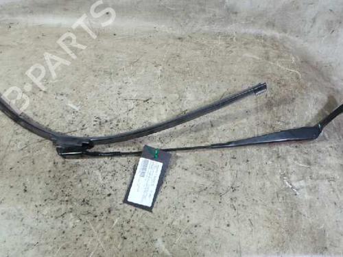 Used Front windshield wiper arm NISSAN PULSAR Hatchback (C13) 1.5 dCi (110 hp) 12608787