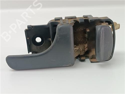 Used Front right interior door handle NISSAN TERRANO II (R20) 2.7 TDi 4WD (125 hp) 30288328