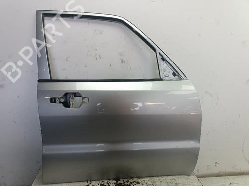 Used Right front door MITSUBISHI PAJERO III (V7_W, V6_W) 3.2 Di-D (V68W) (160 hp) 22710986