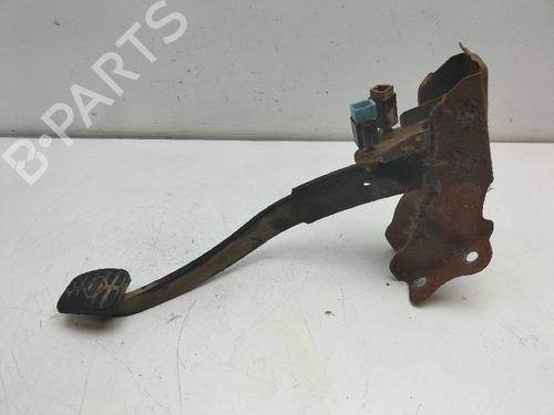 Used Break pedal NISSAN TERRANO II (R20) 2.7 TDi 4WD (125 hp) 12629684