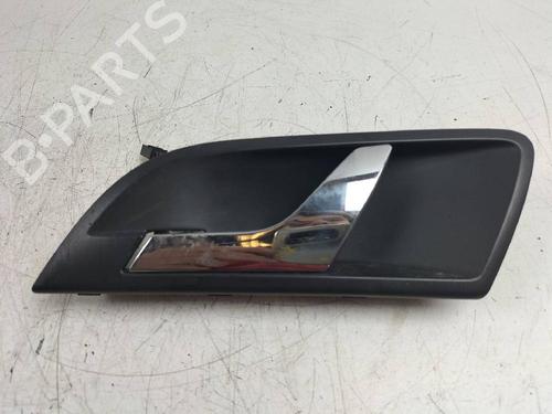 Used Rear left interior door handle SKODA SUPERB II (3T4) 2.0 TDI 16V (140 hp) 13653992