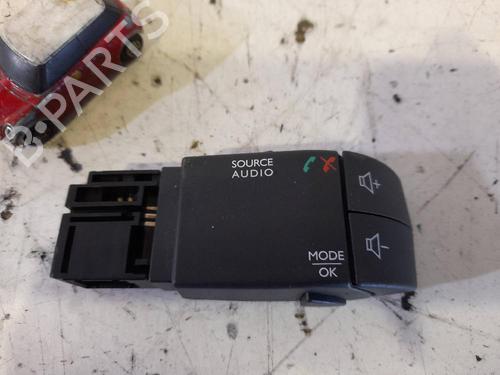 Used Switch RENAULT CLIO IV (BH_) [2012-2021]  12623301