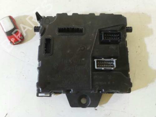 Used Fuse box RENAULT KANGOO / GRAND KANGOO II (KW0/1_) 1.5 dCi 85 (KW0K, KW0L, KW0B) (86 hp) 12617829