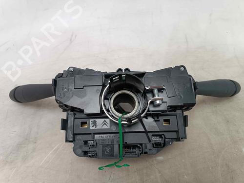 Switch CITROËN C4 CACTUS 1.5 BlueHDi 100 | BP18484250I30