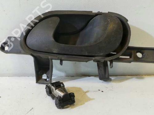 Used Front right interior door handle PEUGEOT EXPERT Van (222) 2.0 HDI (109 hp) 15270724