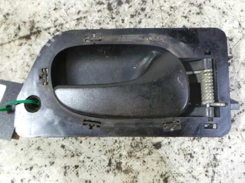 Used Front right interior door handle RENAULT LAGUNA I (B56_, 556_) [1993-2002]  15269965