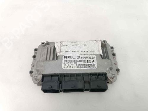 Used Engine control unit (ECU) CITROËN C4 Coupe (LA_) 1.6 16V (109 hp) 17386813