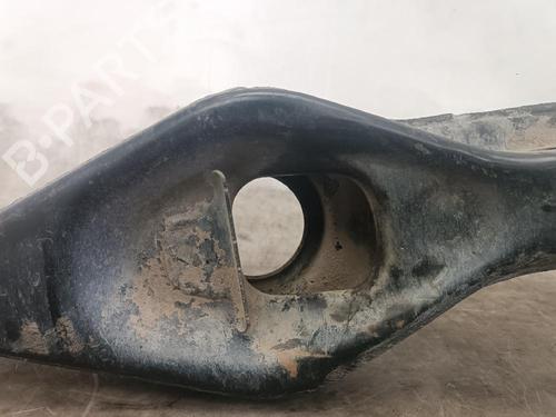 Right rear suspension arm MITSUBISHI PAJERO III (V7_W, V6_W) 3.2 Di-D (V68W) | BP22797468M15 
