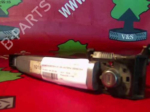 Used Front right exterior door handle PEUGEOT 307 (3A/C) 1.4 HDi (68 hp) 12631617