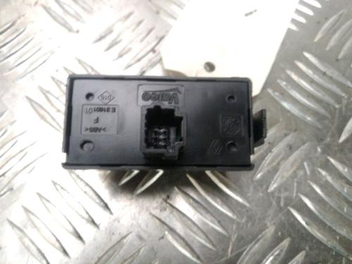 Used Warning switch DACIA SANDERO II 1.5 dCi (90 hp) 13302091