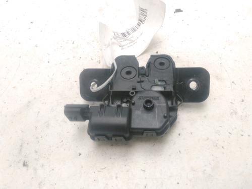 Tailgate lock RENAULT CLIO V (B7_) 1.0 TCe 100 (B7MT) | BP28178182C101