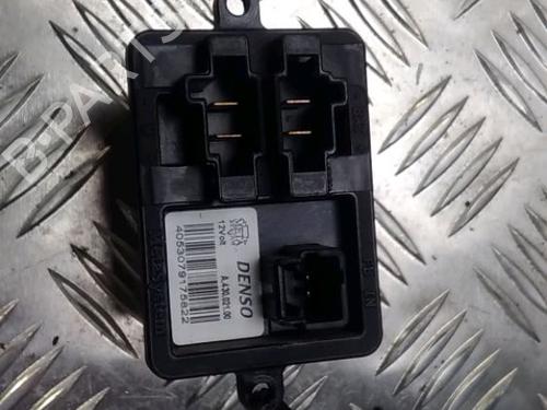 Used Heater resistor RENAULT CAPTUR I (J5_, H5_) 1.5 dCi 90 (J5N4, J5M5, J5MW, J5M6, J5AL, J5AJ) (90 hp) 12529177