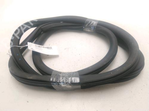 Used Rubber door seal PEUGEOT 208 II (UB_, UP_, UW_, UJ_) 1.2 PureTech 100 (101 hp) 24882341