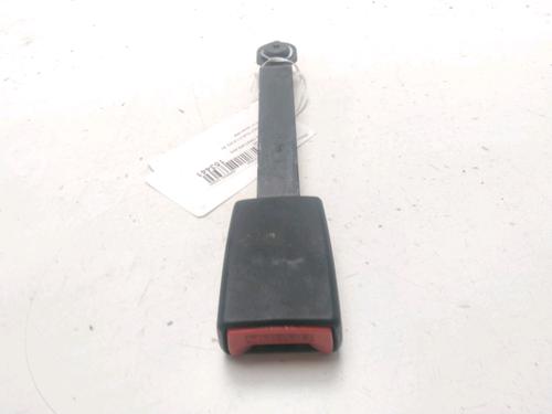 Used Seat buckle RENAULT CLIO III (BR0/1, CR0/1) 1.5 dCi (C/BR0G, C/BR1G) (68 hp) 22403458