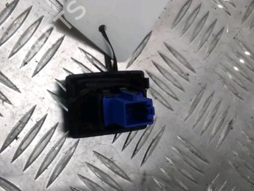 Used Warning switch Warning switch SEAT ARONA (KJ7, KJP) 1.0 TSI (95 hp) 14963938 14963938