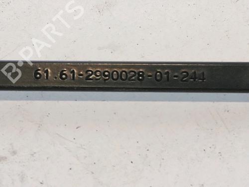 Used Front windshield wiper arm BMW X1 (E84) sDrive 16 d (116 hp) 30188302