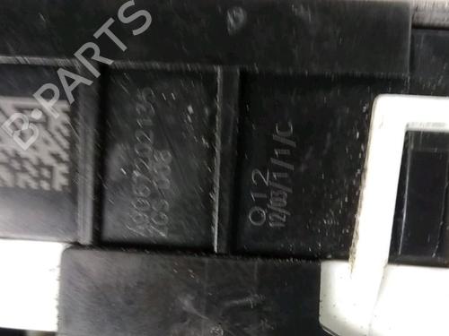 Used Front left lock MERCEDES-BENZ SPRINTER 3-t Van (B906) 210 CDI (906.611, 906.613) (95 hp) 17610333