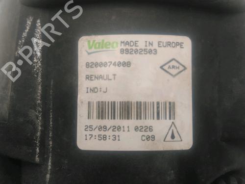 right-front-fog-light-renault-megane-iii-hatchback-bz01_-b3_-2008-25250884 main image