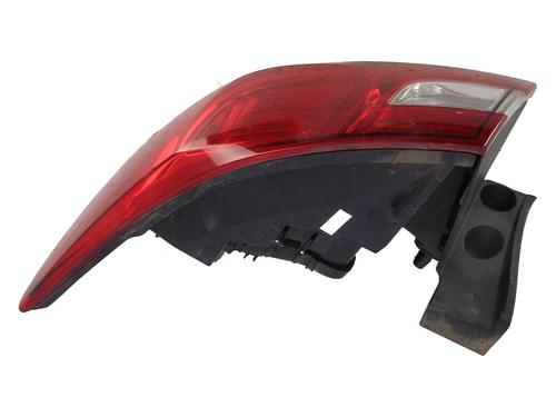 right-taillight-renault-clio-iv-bh_-2012-2013-2014-2015-2016-2017-2018-2019-2020-2021-32333064 main image