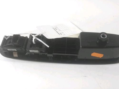 Used Left front window switch FIAT PUNTO (199_) 1.2 (199AXZ1A, 199BXZ1A) (69 hp) 24919622