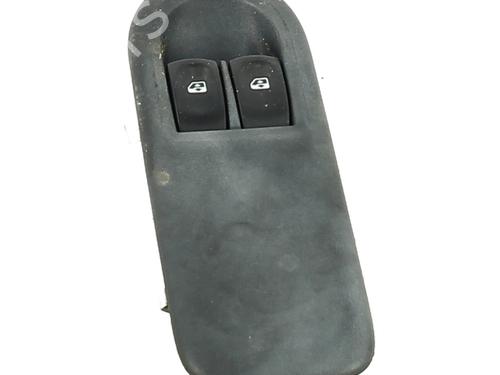 Used Left front window switch Left front window switch RENAULT CLIO III (BR0/1, CR0/1) 1.5 dCi (BR17, CR17) (86 hp) 33222343 33222343