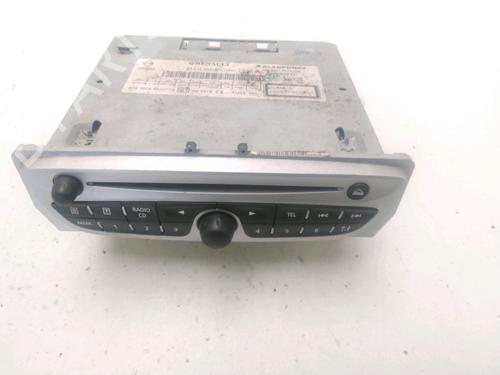 radio-renault-megane-iii-hatchback-bz01_-b3_-2008-24882056 main image