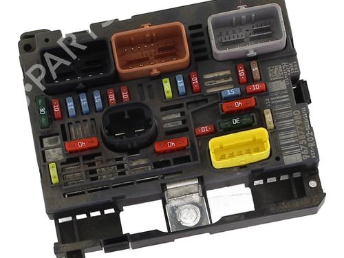Fuse box PEUGEOT 3008 I MPV (0U_) 1.6 HDi | BP32224014E1