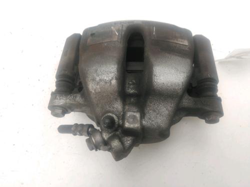 Used Left front brake caliper Left front brake caliper PEUGEOT 2008 II (UD_, US_, UY_, UJ_, UR_, UC_) 1.5 BlueHDI 110 (UDYHSK) (110 hp) 26304203 26304203