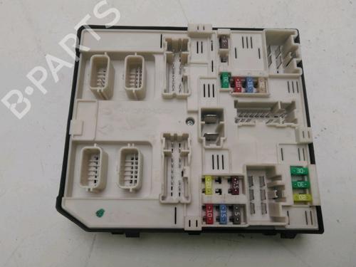 Used Fuse box RENAULT MEGANE III Hatchback (BZ0/1_, B3_) 1.5 dCi (BZ1G, BZ1W, BZ0R) (95 hp) 20340558
