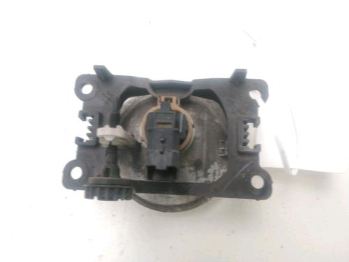 right-front-fog-light-peugeot-5008-0u_-0e_-2009-2010-2011-2012-2013-2014-2015-2016-2017-24460686 main image