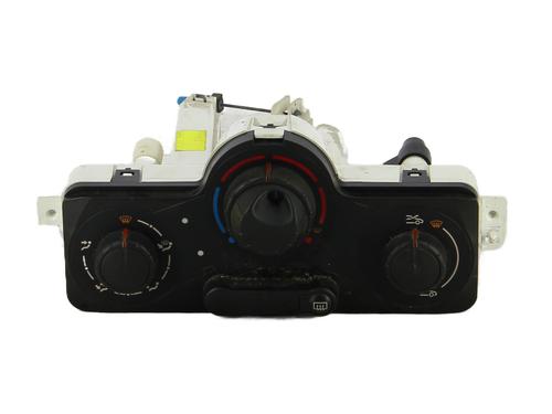 climate-control-renault-clio-iii-br01-cr01-2005-2006-2007-2008-2009-2010-2011-2012-2013-2014-32038652 main image