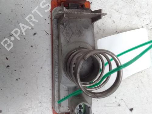 Used Left front indicator Left front indicator RENAULT RAPID Box Body/MPV (F40_, G40_) [1985-2001] 15757953 15757953