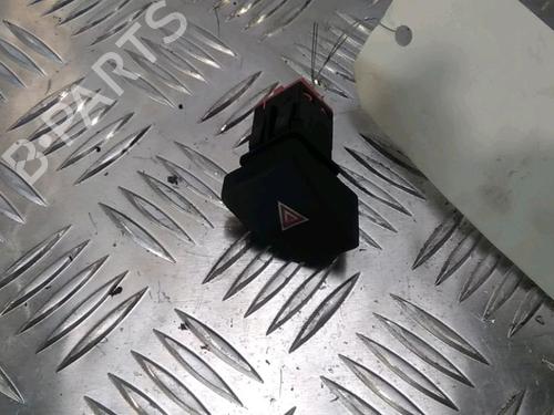 Used Warning switch Warning switch PEUGEOT 5008 (0U_, 0E_) 1.6 HDi (112 hp) 13079353 13079353
