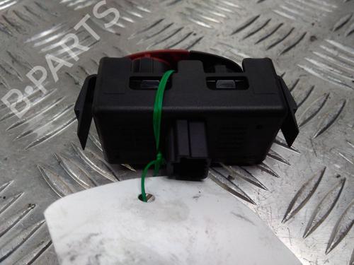 Used Warning switch Warning switch RENAULT TWINGO II (CN0_) 1.2 16V (CN04, CN0B) (75 hp) 11517752 11517752