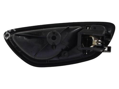 Used Rear left interior door handle Rear left interior door handle RENAULT MEGANE IV Hatchback (B9A/M/N_) 1.5 Blue dCi 115 (B9A6) (116 hp) 32178897 32178897