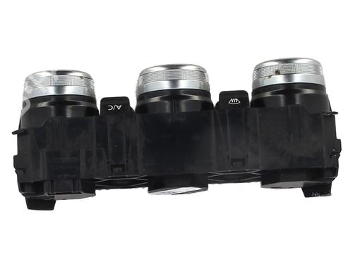 Used Climate control RENAULT CLIO V (B7_) 1.5 Blue dCi 115 (B7AD) (116 hp) 32715605