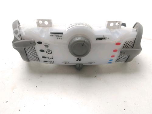 Used Climate control PEUGEOT 107 (PM_, PN_) 1.0 (68 hp) 19441752