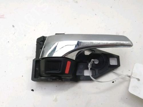 Used Front right interior door handle Front right interior door handle TOYOTA RAV 4 IV (_A4_) 2.0 D (ALA40_, ALA40R) (124 hp) 18780224 18780224