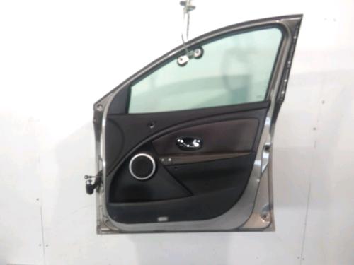 Used Right front door RENAULT MEGANE III Hatchback (BZ0/1_, B3_) 1.5 dCi (BZ09, BZ0D, BZ1W, BZ29, BZ14) (110 hp) 29389323