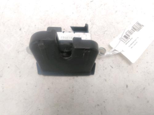 Used Tailgate lock VW GOLF VII (5G1, BQ1, BE1, BE2) 1.6 TDI (110 hp) 28087114