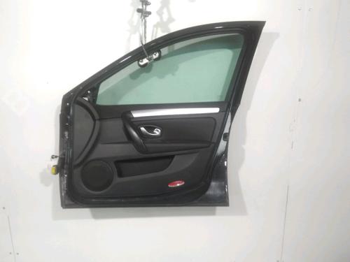 Used Right front door RENAULT LAGUNA III Grandtour (KT0/1) 2.0 dCi GT (KT11, KT1E, KT1N) (178 hp) 27095482