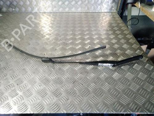 Used Front windshield wiper arm FORD FIESTA VI (CB1, CCN) 1.4 TDCi (68 hp) 14903293