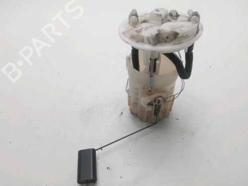 Used Fuel pump RENAULT MEGANE II (BM0/1_, CM0/1_) 1.5 dCi (BM0F, BM0T, BM2B, CM0F, CM0T) (82 hp) 21113460