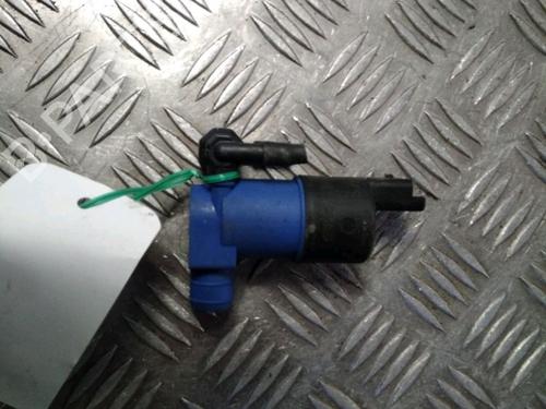 Used Washer pump RENAULT TWINGO III (BCM_, BCA_) 0.9 TCe 90 (BCM9, BCM2) (90 hp) 15760446
