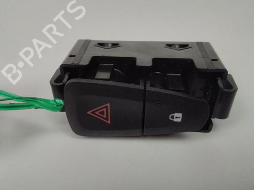 Used Warning switch Warning switch DACIA SANDERO II TCe 90 (B8M1, B8MA, B8AC) (90 hp) 15750612 15750612