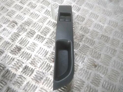 Used Left front window switch NISSAN MICRA III (K12) 1.2 16V (65 hp) 16742349