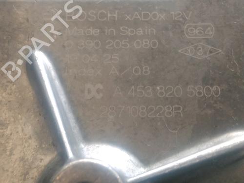 Used Rear wiper motor RENAULT CLIO V (B7_) 1.0 TCe 100 (B7MT) (101 hp) 28159924